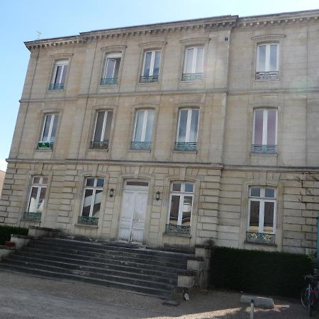 Studio Dans Charmante Batisse De Maitre Compiegnoise Комп'єнь Екстер'єр фото